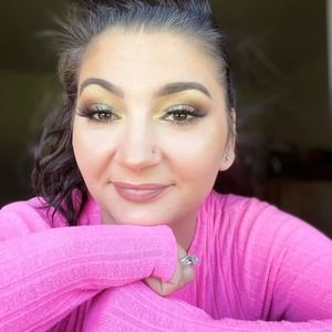 Meet your Posher, Sanja